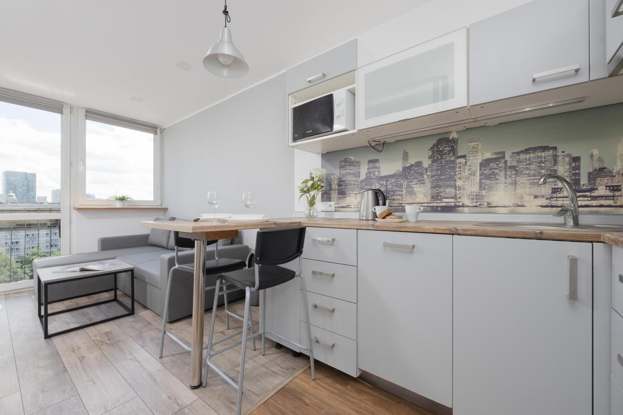 Comfort & Style Center By Renters * Warszawa